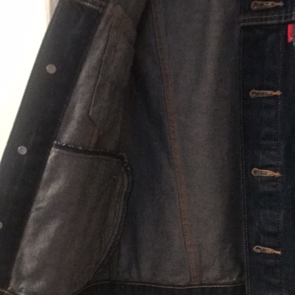 💙 Levi’s Premium Original Trucker Denim Jacket in Dark Wash (Blue) - XS - Picture 5 of 8